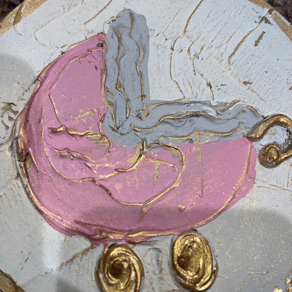 WOOD ROUND Baby Girl CHRISTMAS ORNAMENT-HANDMADE, PAINTED Baby Carriage 6”D - Picture 4 of 8